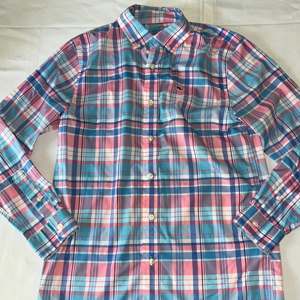 Boy’s Vineyard Vines button down long sleeve collared shirt